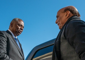 SecDef hosts Indian Defense Minister