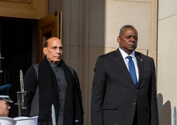 SecDef hosts Indian Defense Minister