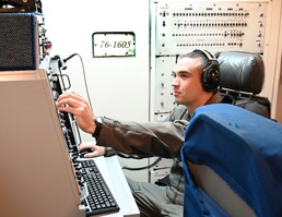 AWACS demonstrates historic firsts, receives and processes in-air EW updates in minutes