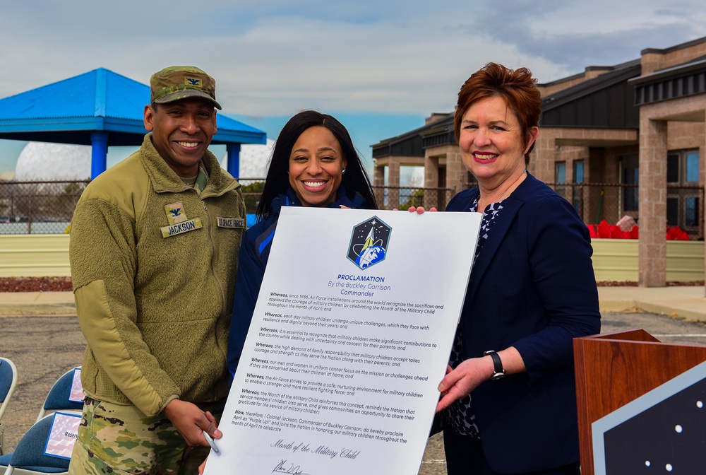 Buckley Garrison commander signs proclamation