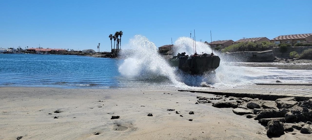 Training and Instructor Company (T&amp;I CO) Instructors operate the amphibious combat vehicle (ACV) in the Del Mar Boat Basin