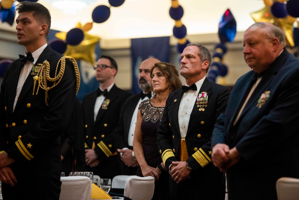 Commander, Submarine Group 9 Holds First Submarine Ball Since 2019