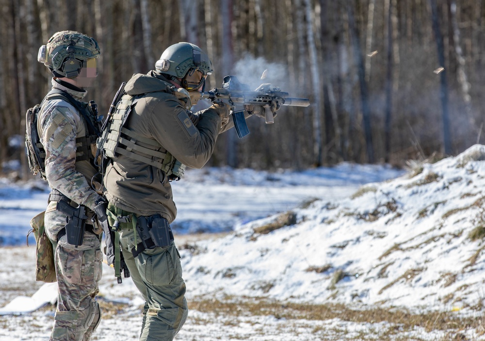 U.S. SOF Train with Lithuanian Forces