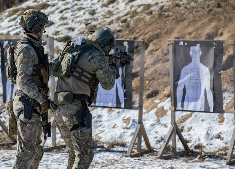 U.S. SOF Train with Lithuanian Forces