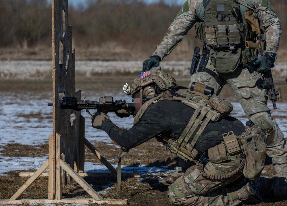 U.S. SOF Train with Lithuanian Forces