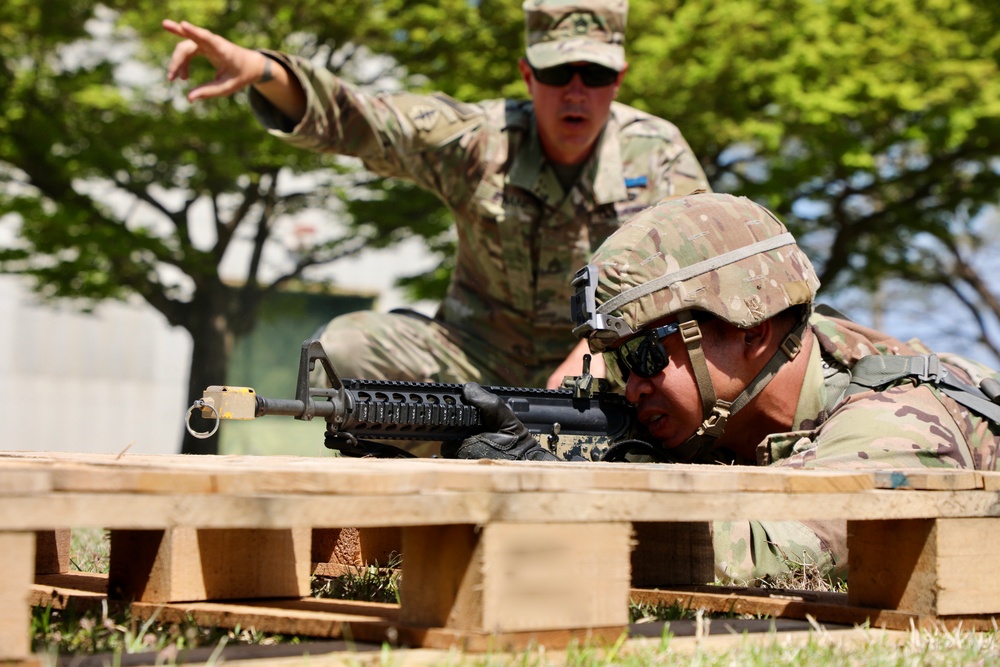 Training Day 2: Expert Soldier Badge Candidates Refine Patrol Procedures