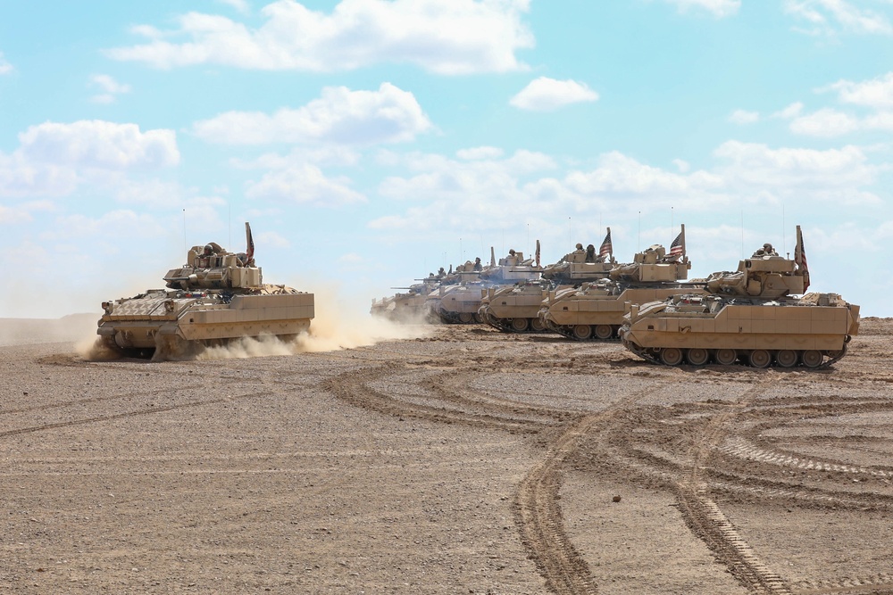 U.S. soldiers conduct live fire exercise alongside the Syrian Defense Forces