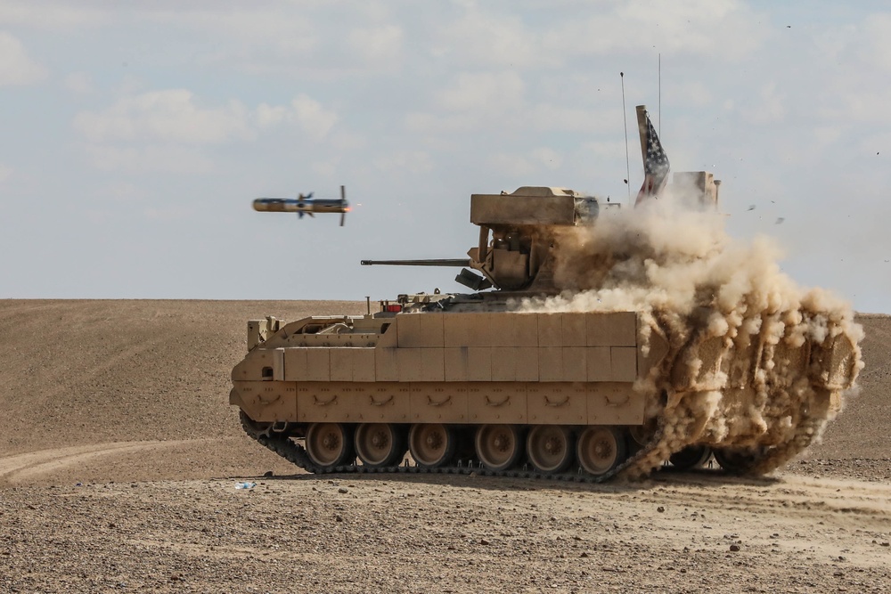 U.S. soldiers conduct live fire exercise alongside the Syrian Defense Forces