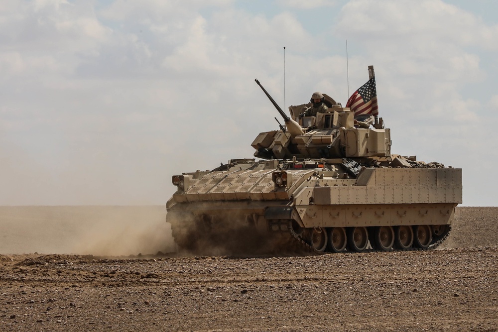 U.S. soldiers conduct live fire exercise alongside the Syrian Defense Forces