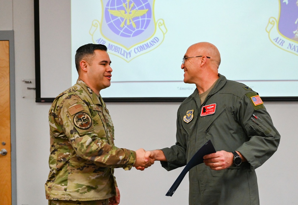 Newest 165th Airlift Wing Inspector General senior enlisted leader takes the official IG Oath