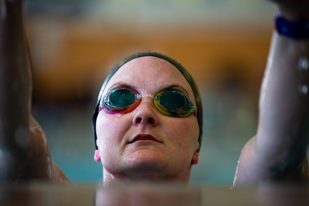 U.S. Army Veterans Train in Swimming at the 2022 Invictus Games Team U.S. Training Camp