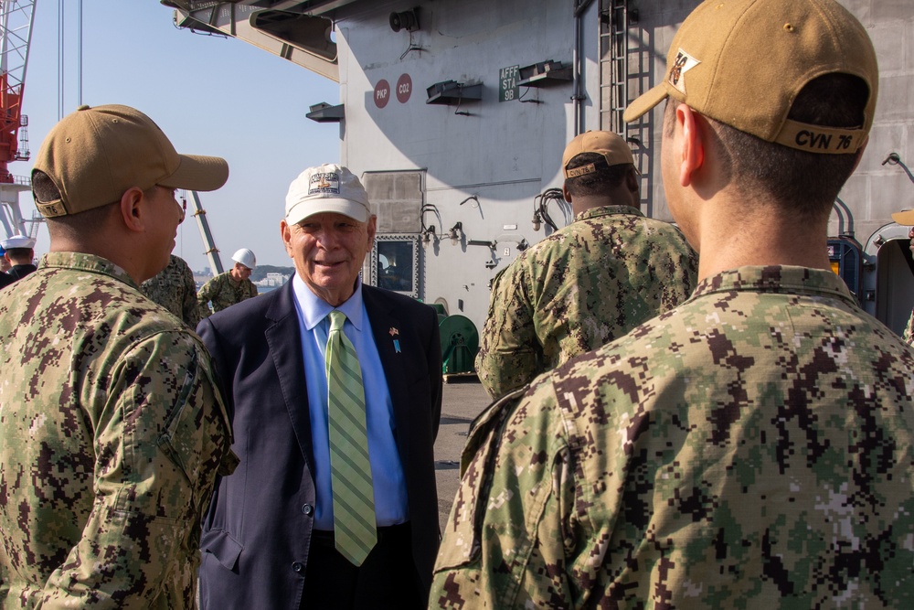 USS Ronald Reagan (CVN 76) Hosts Senators