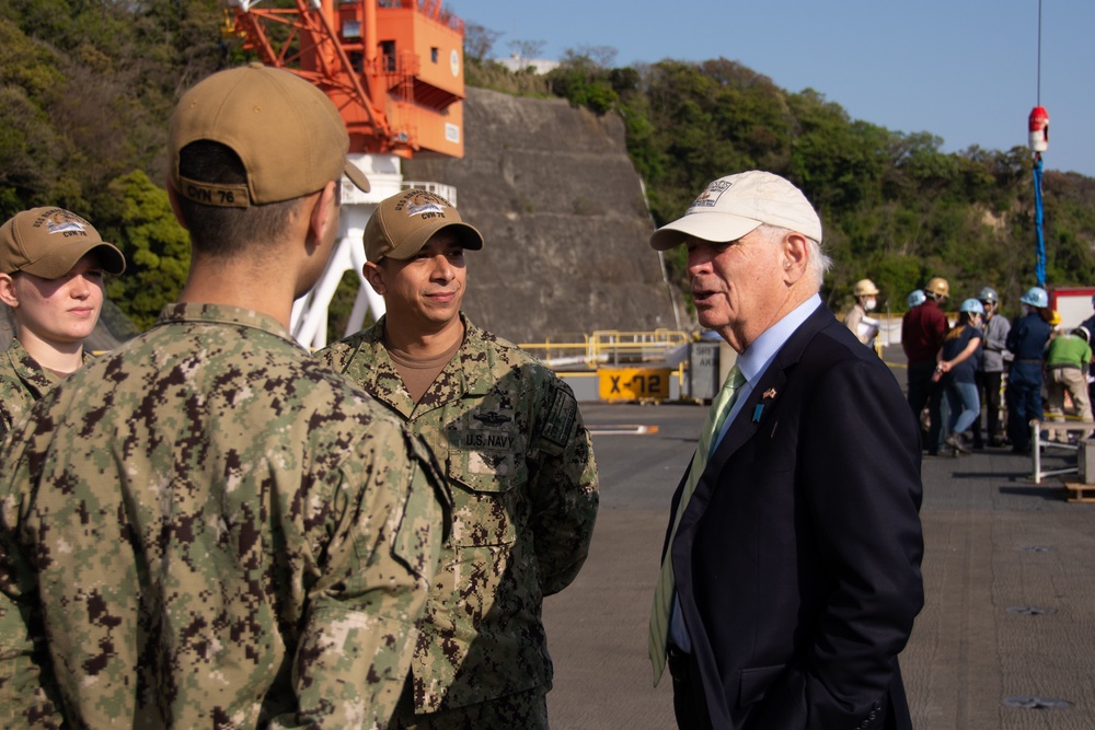 USS Ronald Reagan (CVN 76) Hosts Senators