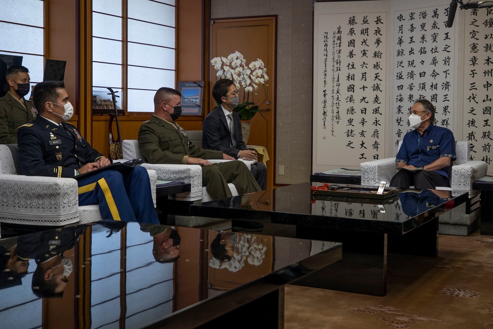 III MEF CG meets with Okinawa Governor Tamaki for In-calls