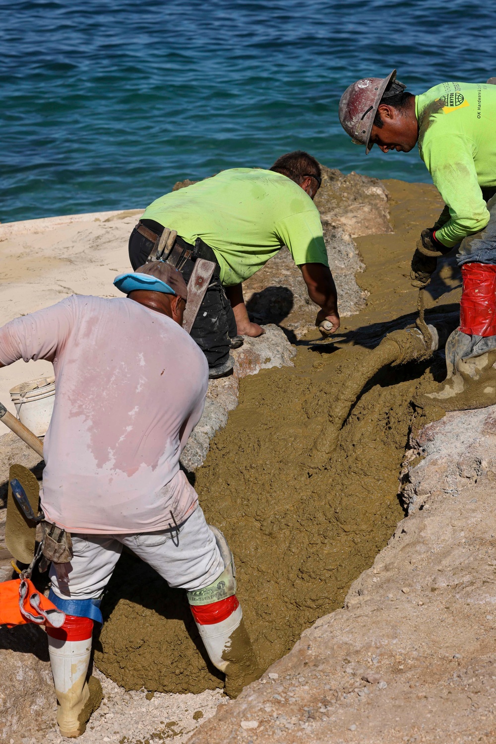 NAVSEA Equipment Removal Project Off Nanakuli Beach