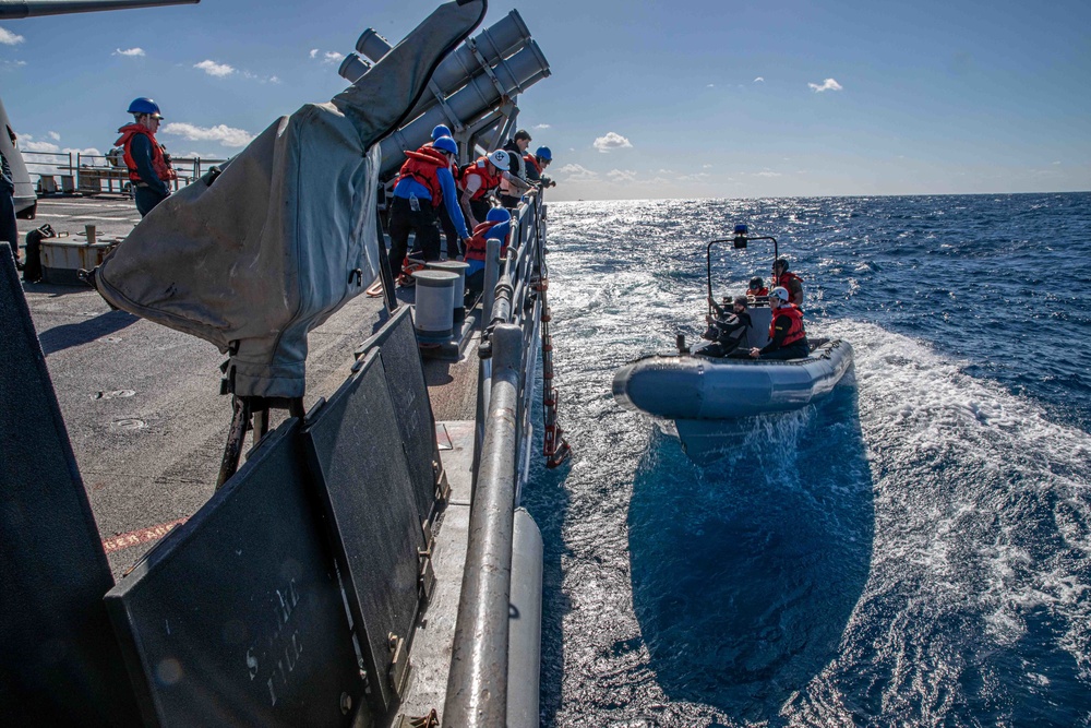 USS San Jacinto conducts small boat operations