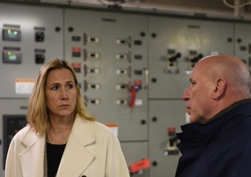 Kirsten Hillman, Ambassador of Canada to the United States, visits Coast Guard Base Seattle