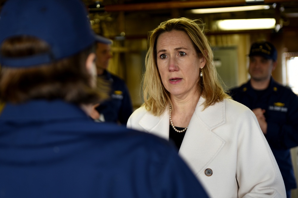 Kirsten Hillman, Ambassador of Canada to the United States, visits Coast Guard Base Seattle
