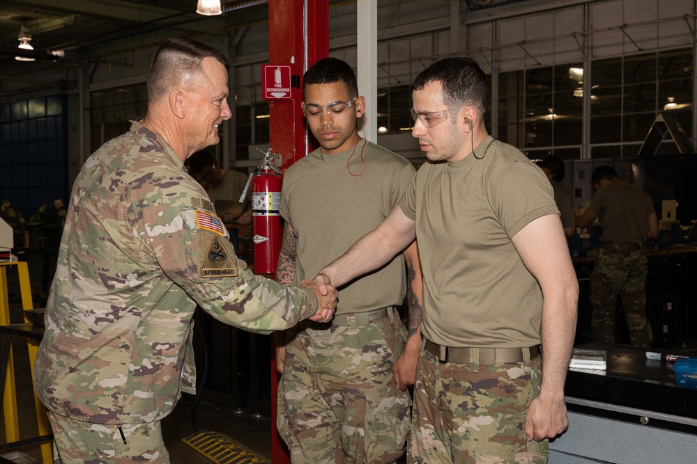 TRADOC Commander visits 128th Aviation Brigade Soldiers at Fort Eustis!