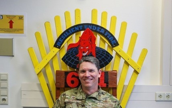 688th Cyberspace Wing leadership visits the 691st Cyberspace Operations Squadron