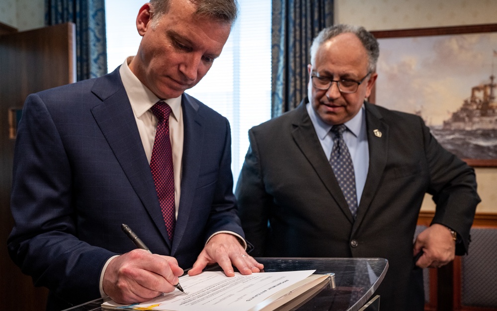 UNSECNAV Raven is Sworn in as 34th Under Secretary of the Navy