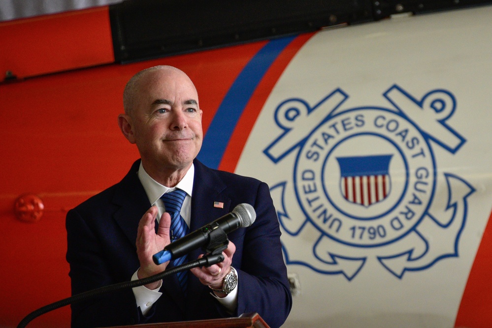 U.S. Department of Homeland Security recognizes 20 employees at award ceremony in Coast Guard Air Station Miami