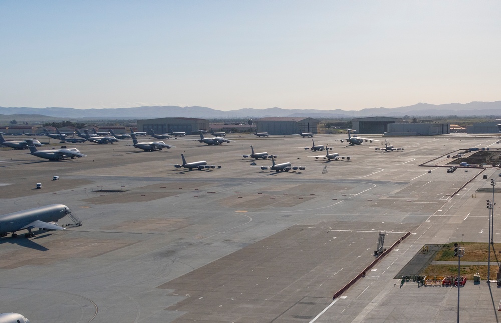 McConnell AFB tankers make a stop at Travis AFB