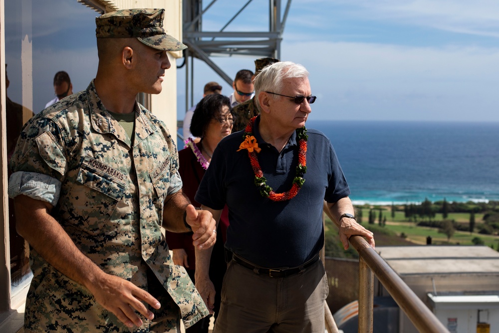 Senate Armed Services Committee Delegation Visits Marines in the Pacific