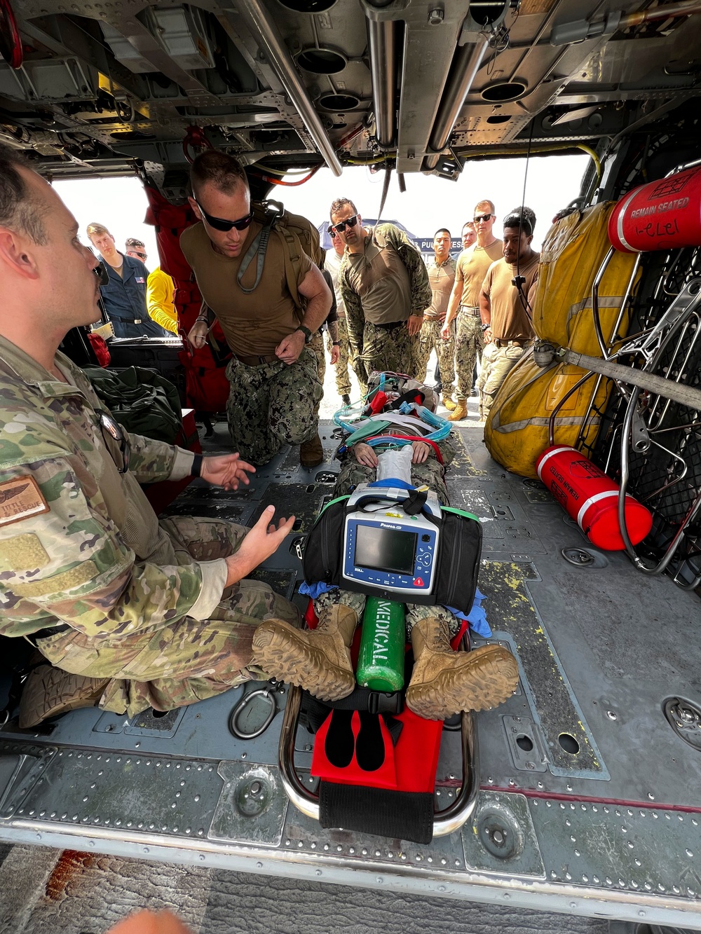 DVIDS - Images - ERSS 27 Practices MEDEVAC Onboard USS Lewis B. Puller ...