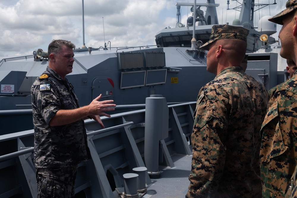 MRF-D 22: CO and Sgt. Maj. tour HMAS Armidale