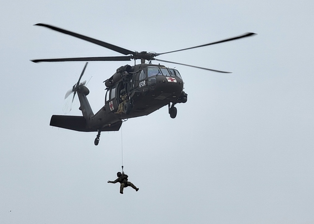 Virginia National Guard aviators capitalize on Black Hawk helicopter capabilities during Kosovo mission
