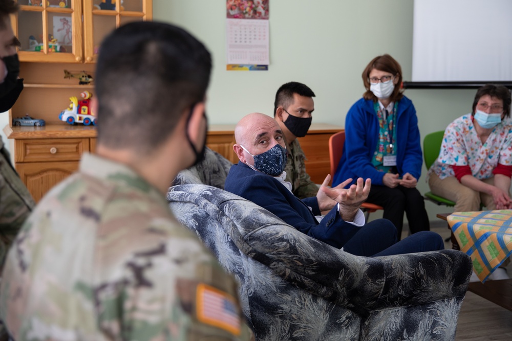 U.S. and Bulgarian Soldiers visit Bulgarian Children's Center