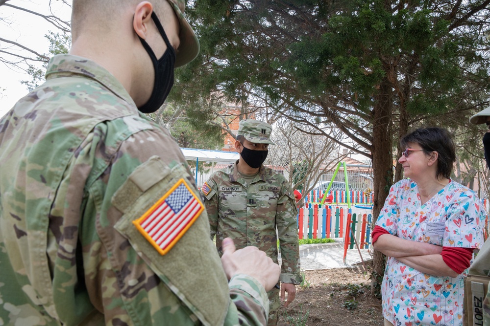 U.S. and Bulgarian Soldiers visit Bulgarian Children's Center