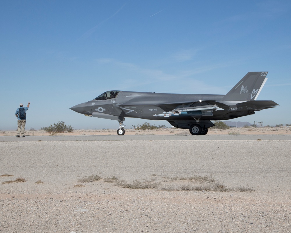 VMX-1 EABO F-35 risk reduction effort