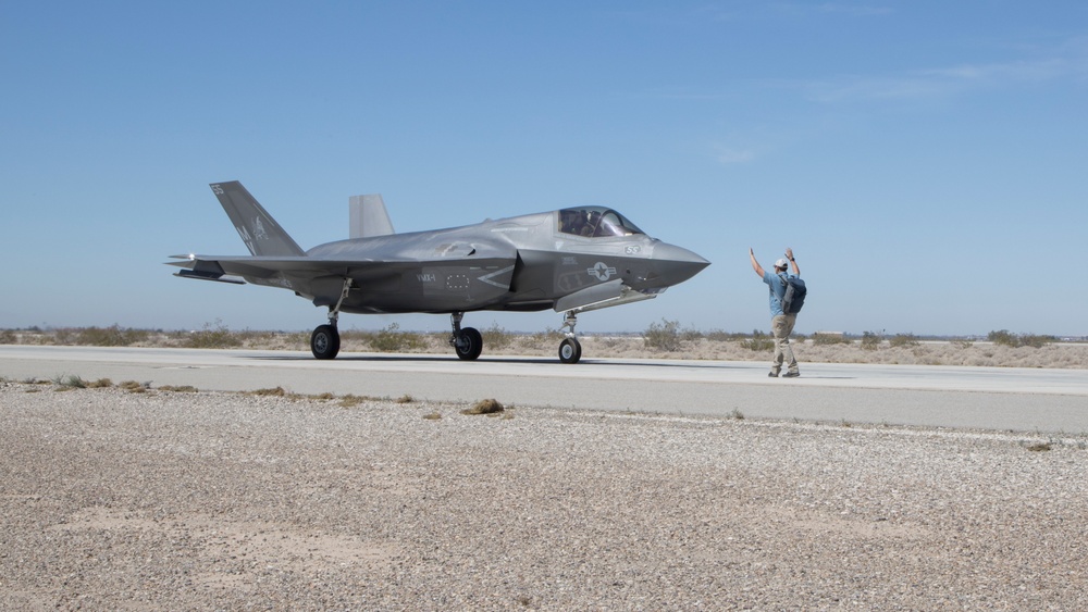 VMX-1 EABO F-35 risk reduction effort