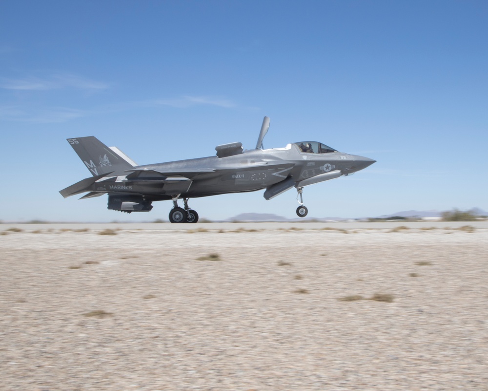 VMX-1 EABO F-35 risk reduction effort