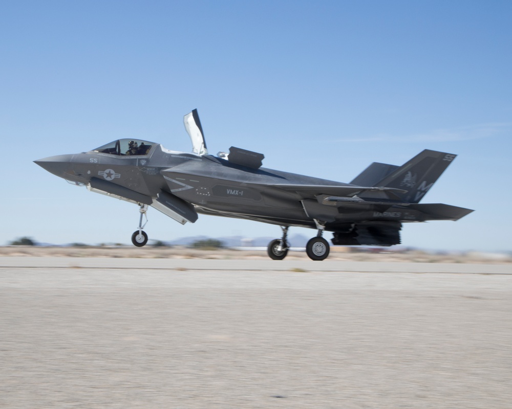 VMX-1 EABO F-35 risk reduction effort