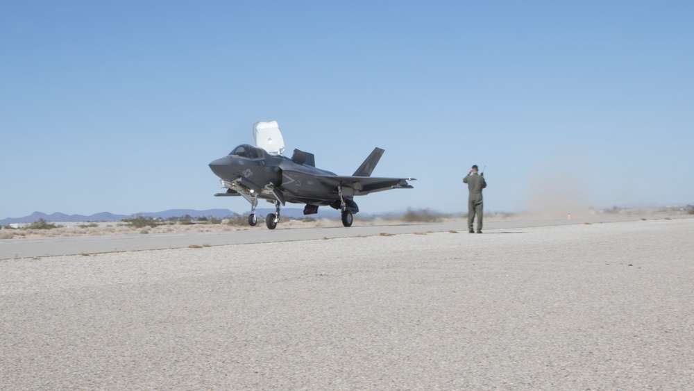 VMX-1 EABO F-35 risk reduction effort