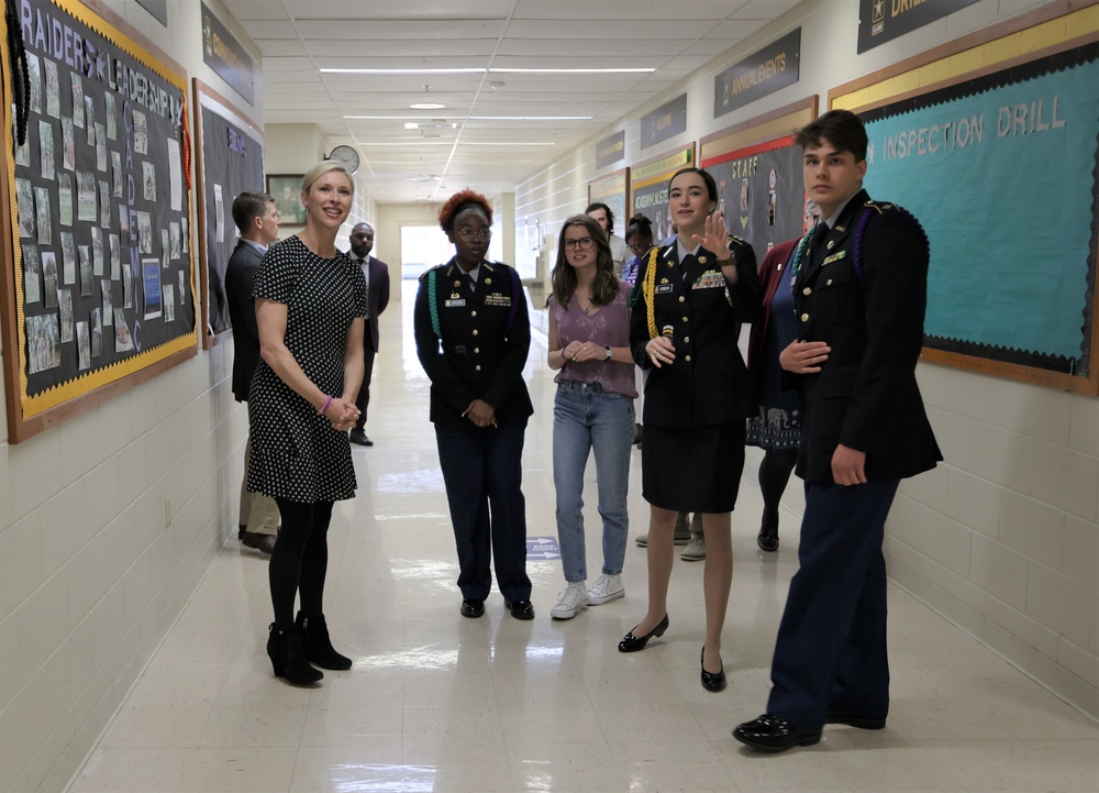 Kentucky First Lady visits post schools in honor of Month of the Military Child