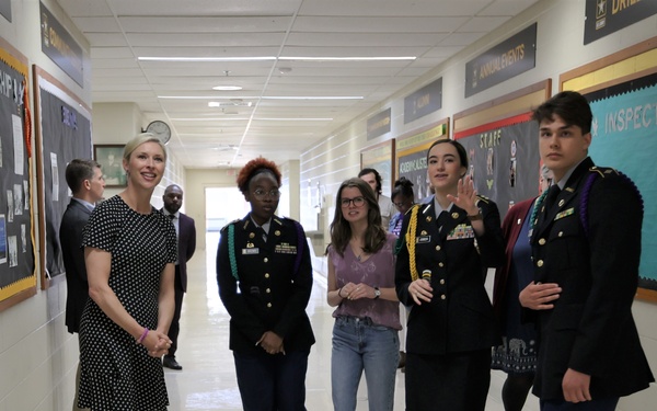 Kentucky First Lady visits post schools in honor of Month of the Military Child