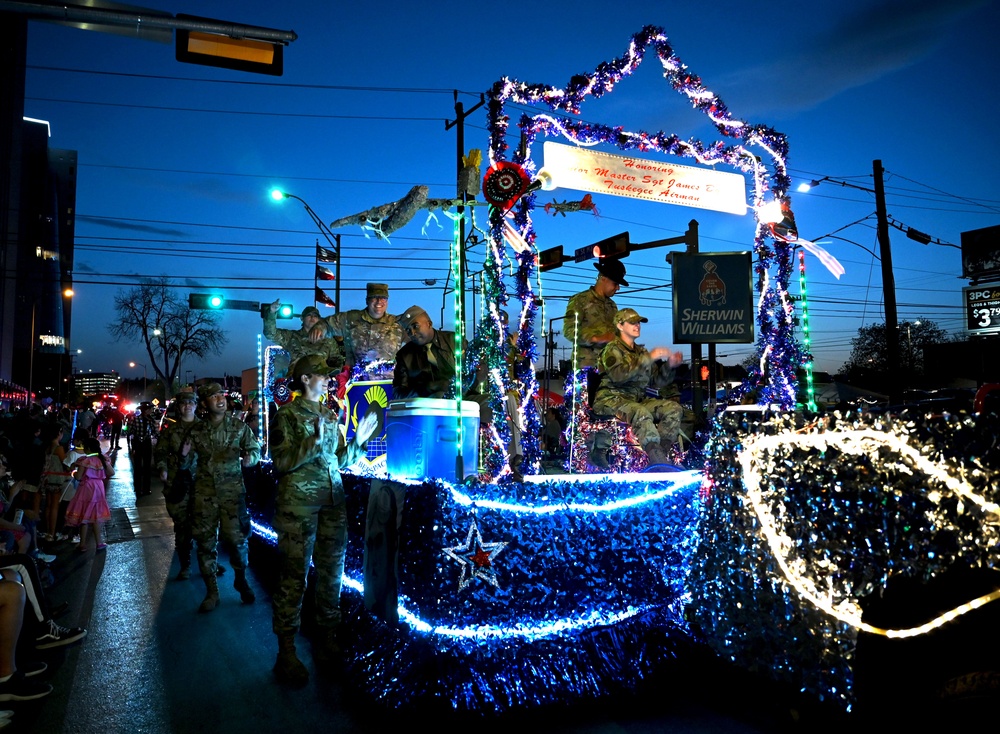 South Texas Reserve units participate in 2022 Flambeau Parade