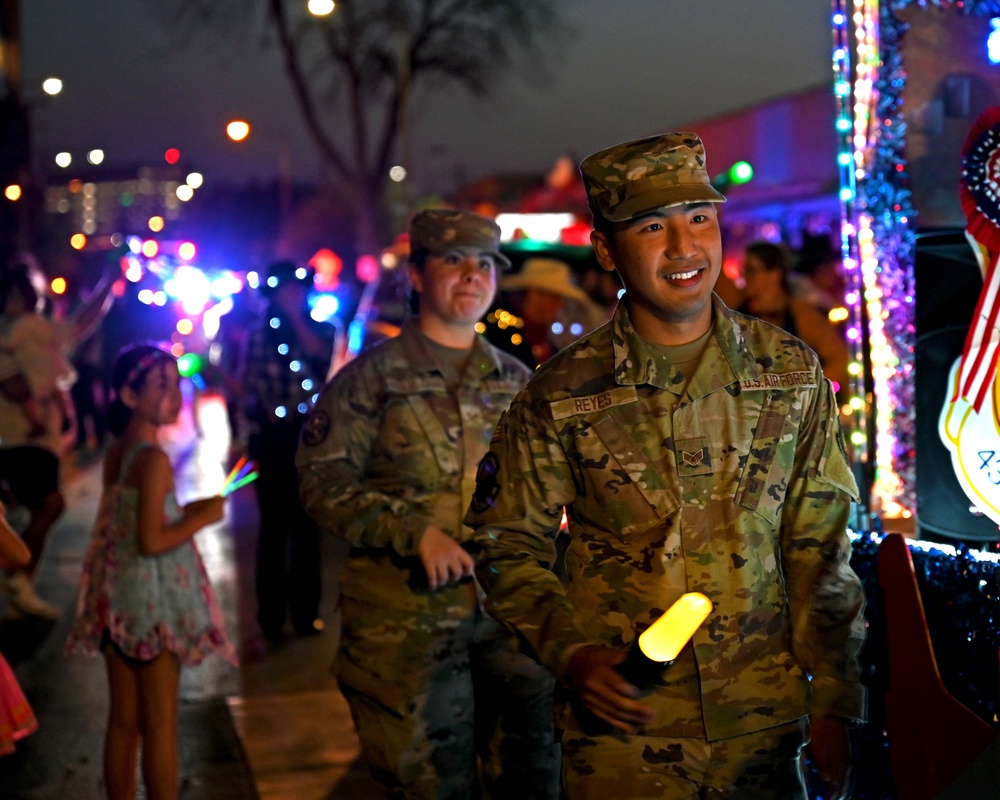 South Texas Reserve units participate in 2022 Flambeau Parade