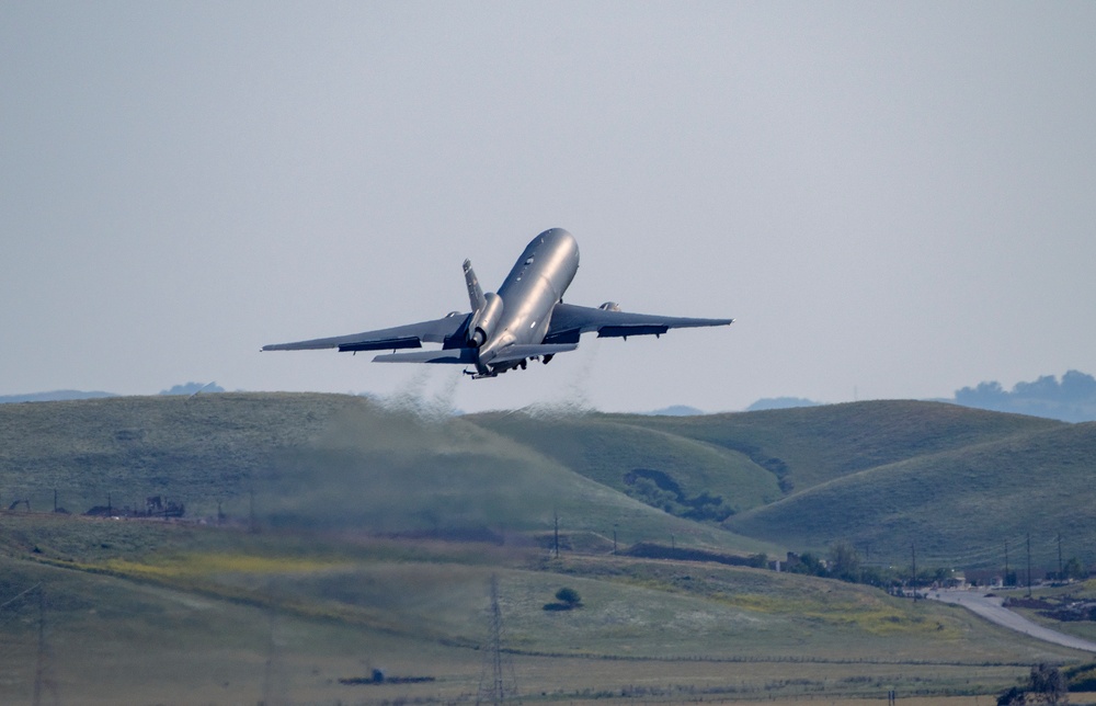 Travis AFB flight line images