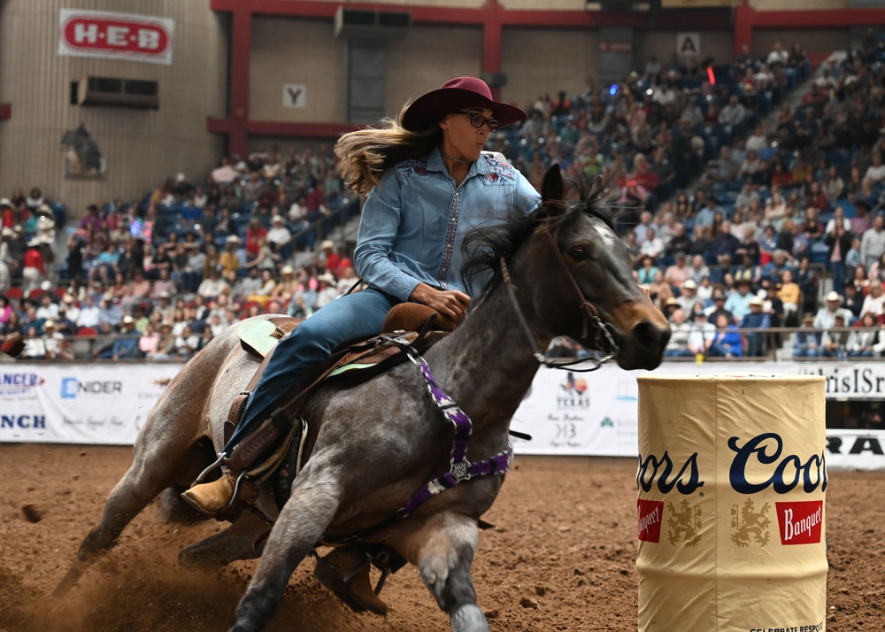 San Angelo Rodeo lassoed hearts during Military Appreciation Night