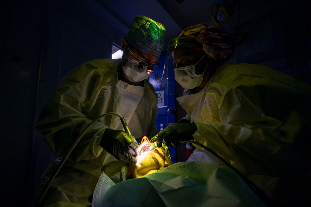 Makin Island Dental Department Provides Service