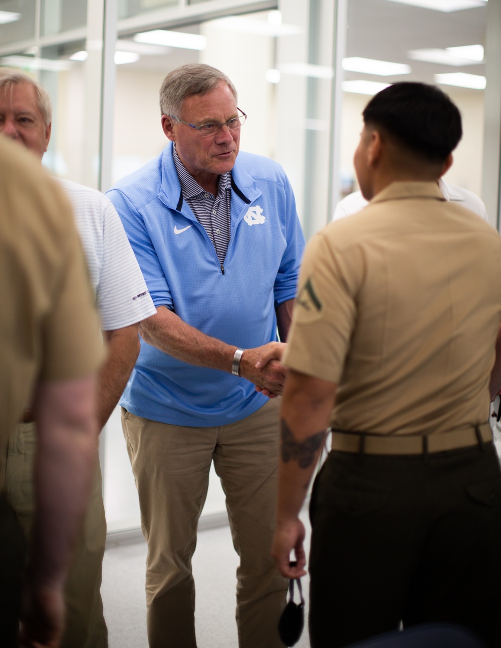 U.S. Senators Visit MRF-D 22 Marines and Sailors