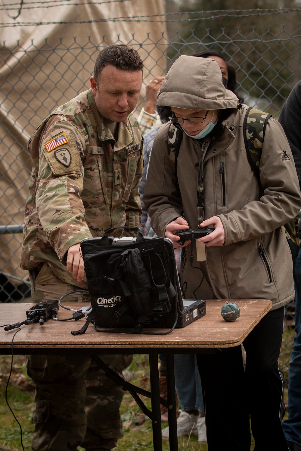 Field Trip: robotics students check out EOD robot capabilities