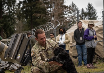 Field Trip: robotics students check out EOD robot capabilities