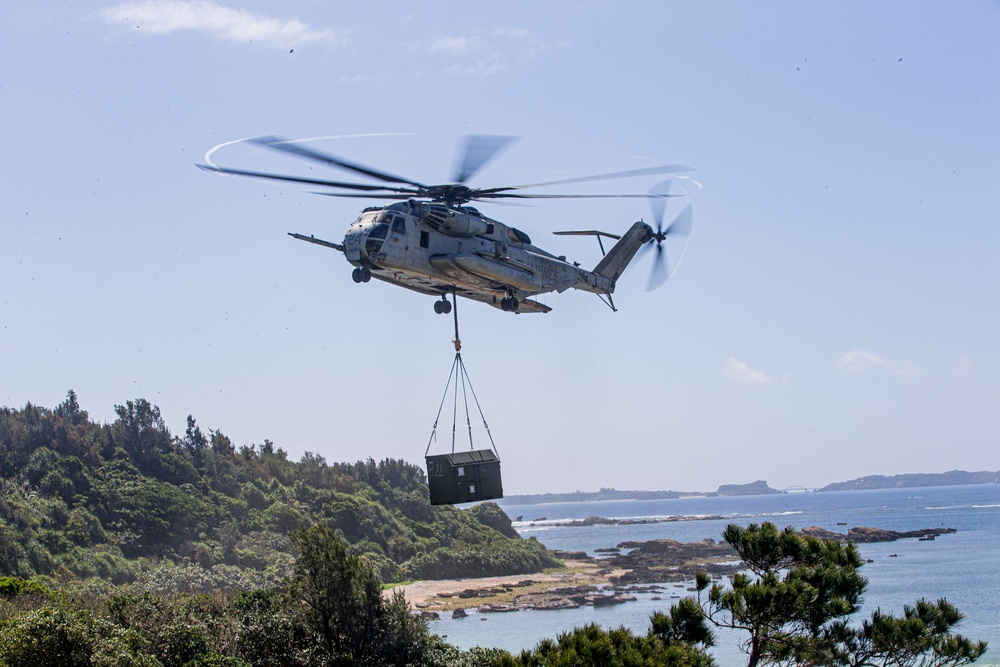 3rd Landing Support Battalion offloads gear in support of Balikatan 22