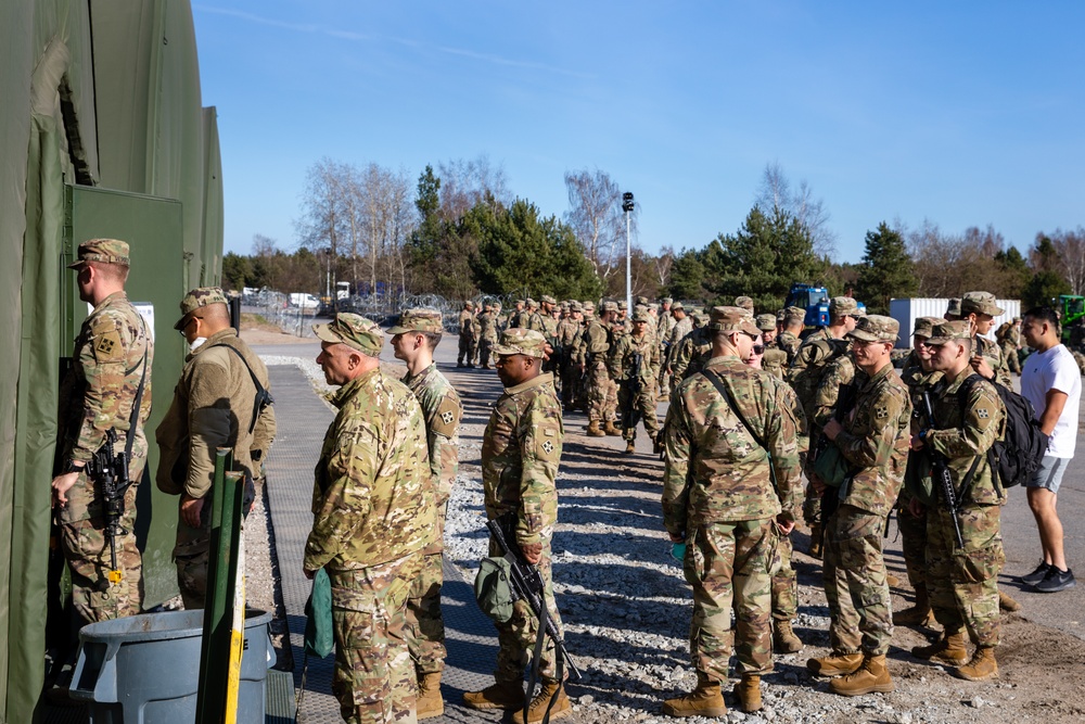 Additional 3-29 FA Soldiers arrive in Torun